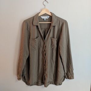 NWOT Old Navy Drapey Boyfriend shirt